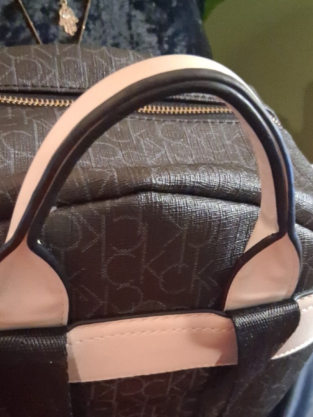 Calvin Klein Monogram Black Backpack with White Leather Accent Pocket. Nwot - Picture 4 of 13